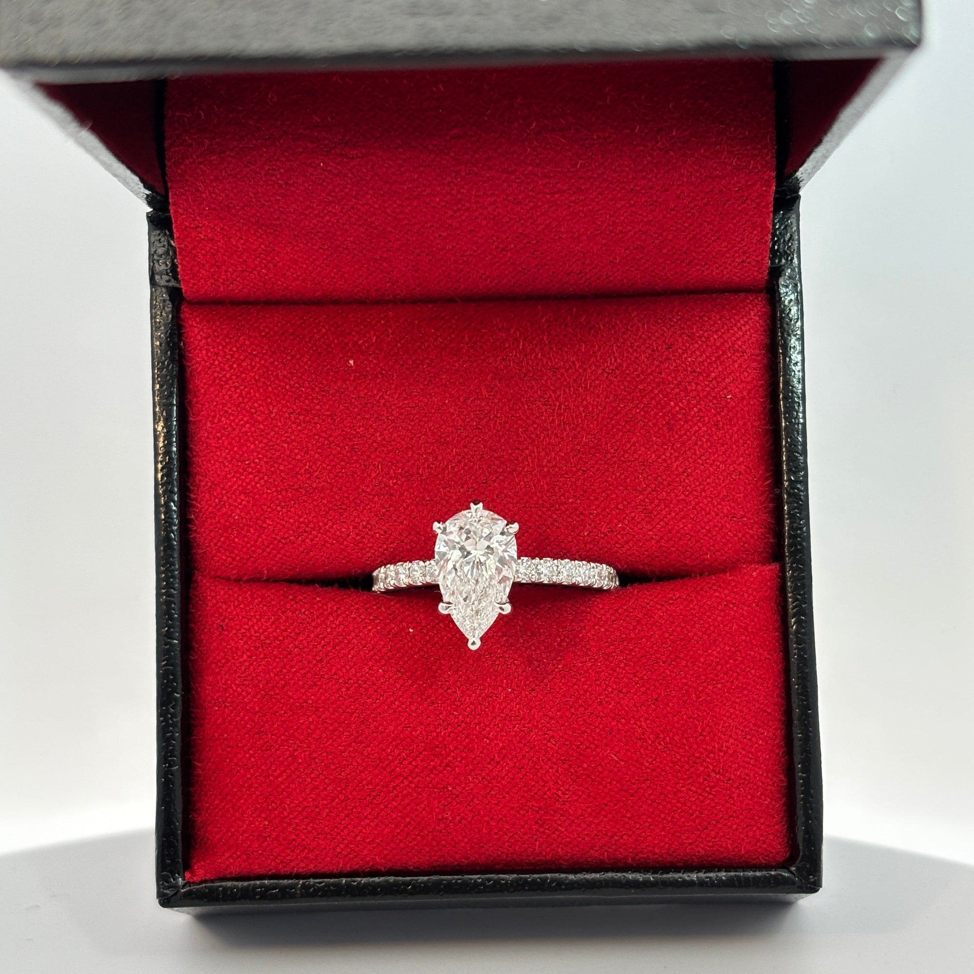 Bijoux Liquidation | Neuf Bague Diamant Pear cut LAB (CBE53)