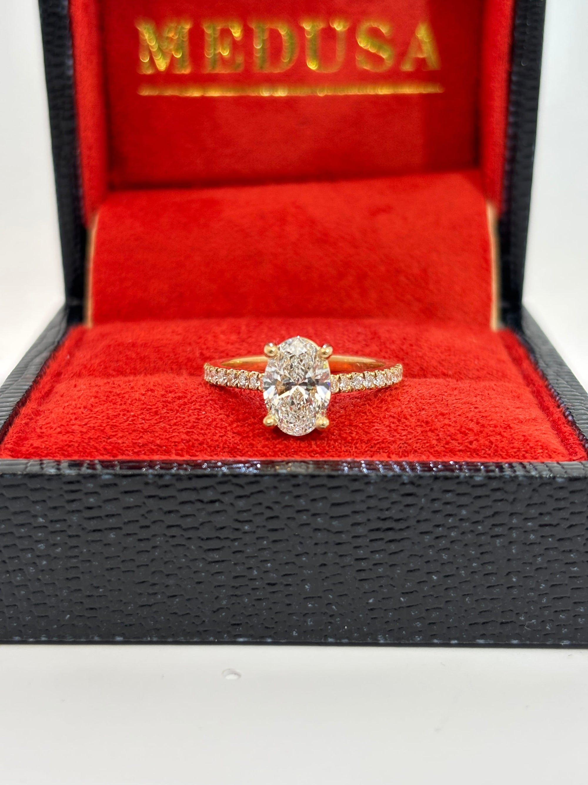 Bijoux Liquidation | Neuf Bague Oval cut LAB 1.55Ct