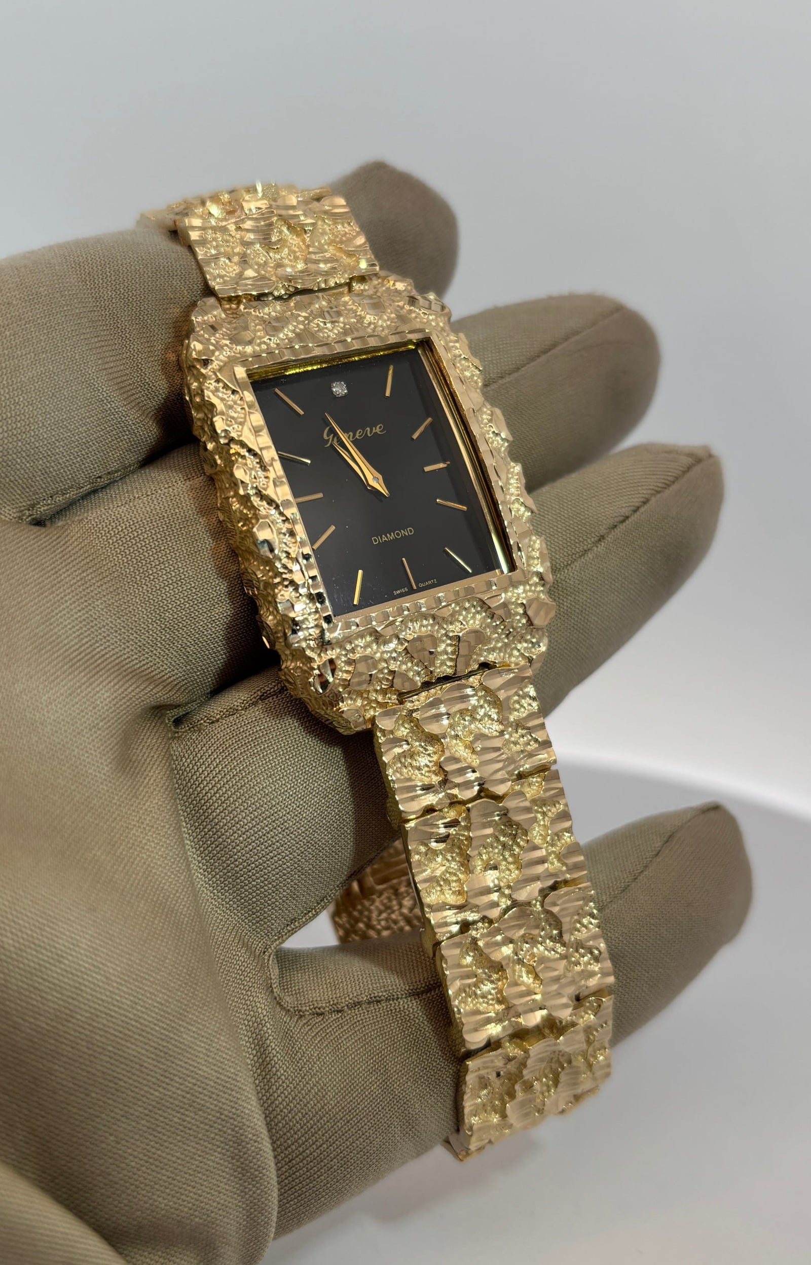 30mm Genève Nugget Watch 