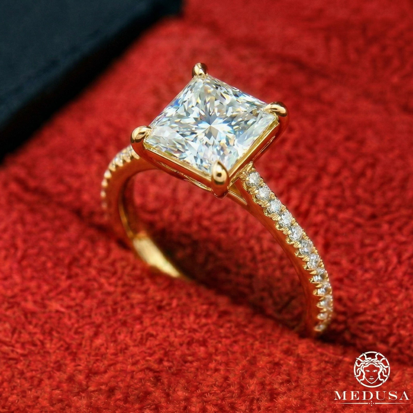 Bague à Diamants en Or 14K | Bague Fiançaille Solitaire LAB D2 - Princess Cut Or Jaune / 1.00CT / Semi-Eternité