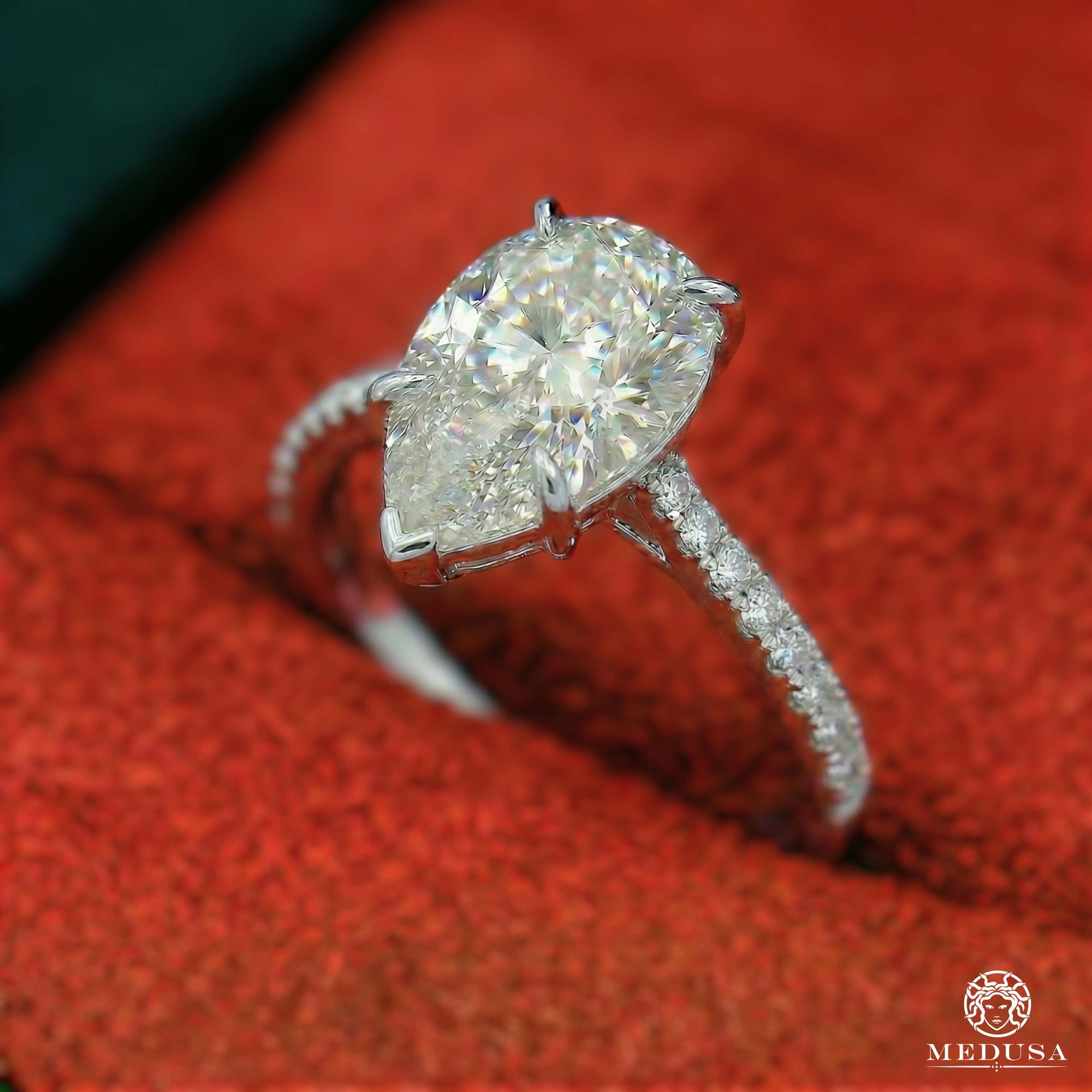 Bague à Diamants en Or 14K | Bague Fiançaille Solitaire LAB D4 - Pear Cut Or Blanc / 1.00CT / Semi-Eternité