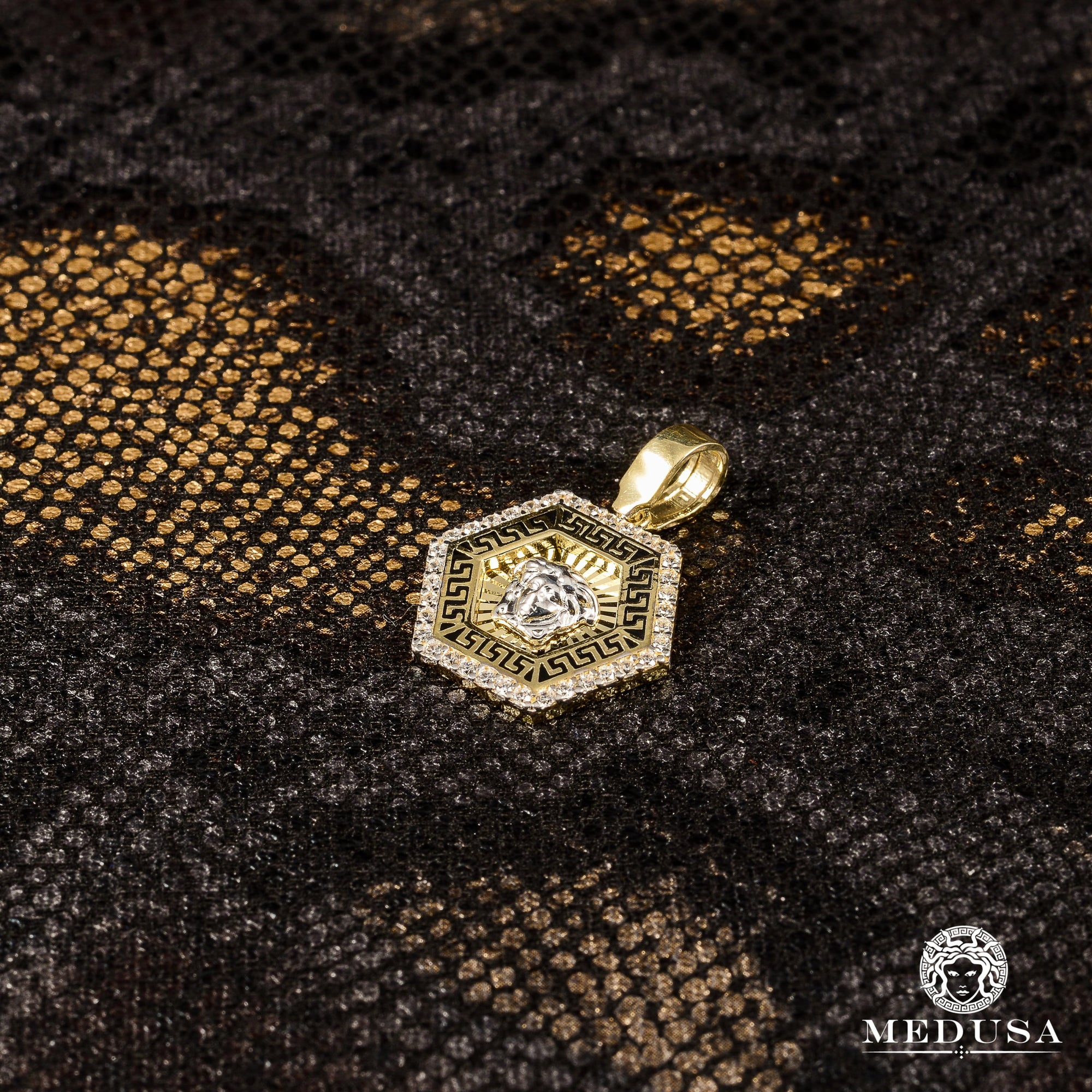 10K Gold Pendant | Medallion Artémis F2 17mm / Gold 2 Tones